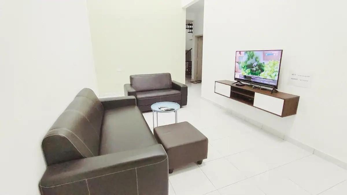 Villa Area Indahpura Or Taman Bersatu 3-4br Near Aeon Airport Jpo *