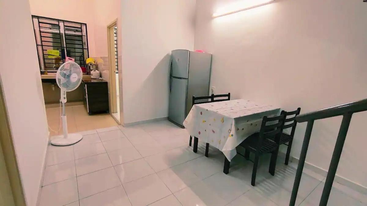 Area Indahpura Or Taman Bersatu 3-4br Near Aeon Airport Jpo Villa *