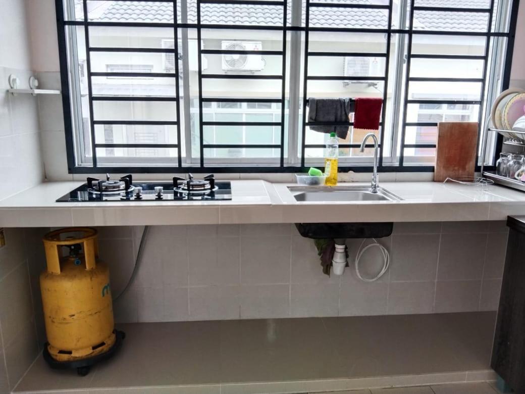 Area Indahpura Or Taman Bersatu 3-4br Near Aeon Airport Jpo Villa *