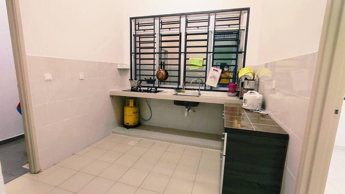 Area Indahpura Or Taman Bersatu 3-4br Near Aeon Airport Jpo Villa
