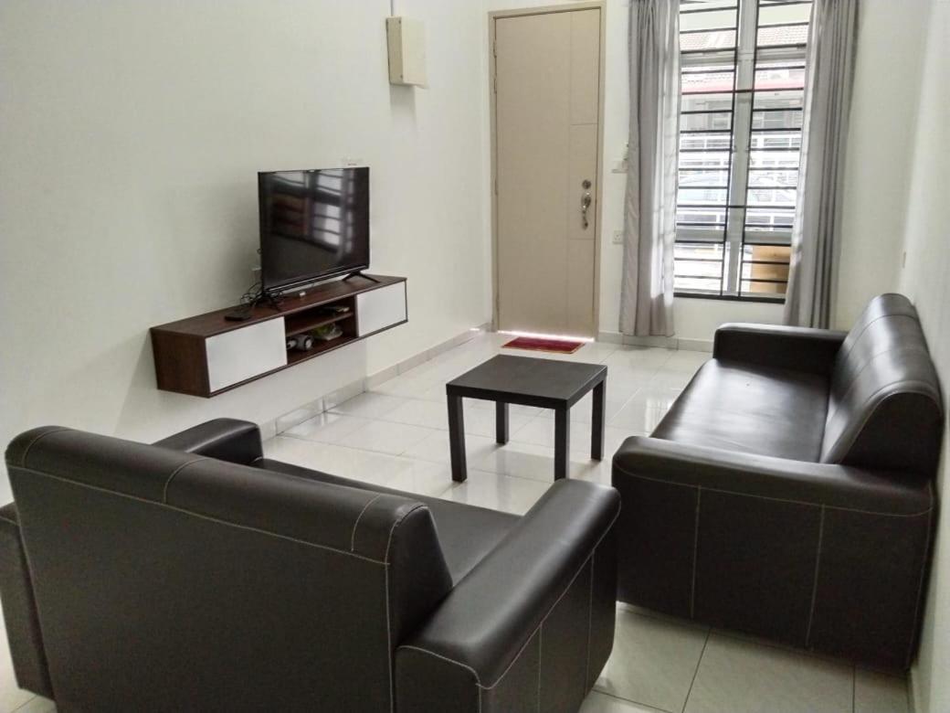 Area Indahpura Or Taman Bersatu 3-4br Near Aeon Airport Jpo Villa *