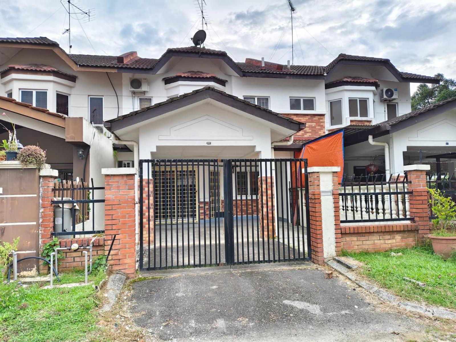 Villa Area Indahpura Or Taman Bersatu 3-4br Near Aeon Airport Jpo